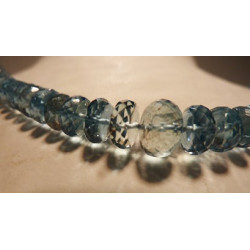 collier en aigue marine gemme de grande qualité