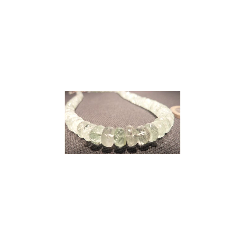 collier en aigue marine bleu clair du Pakistan