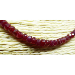 collier de rubis