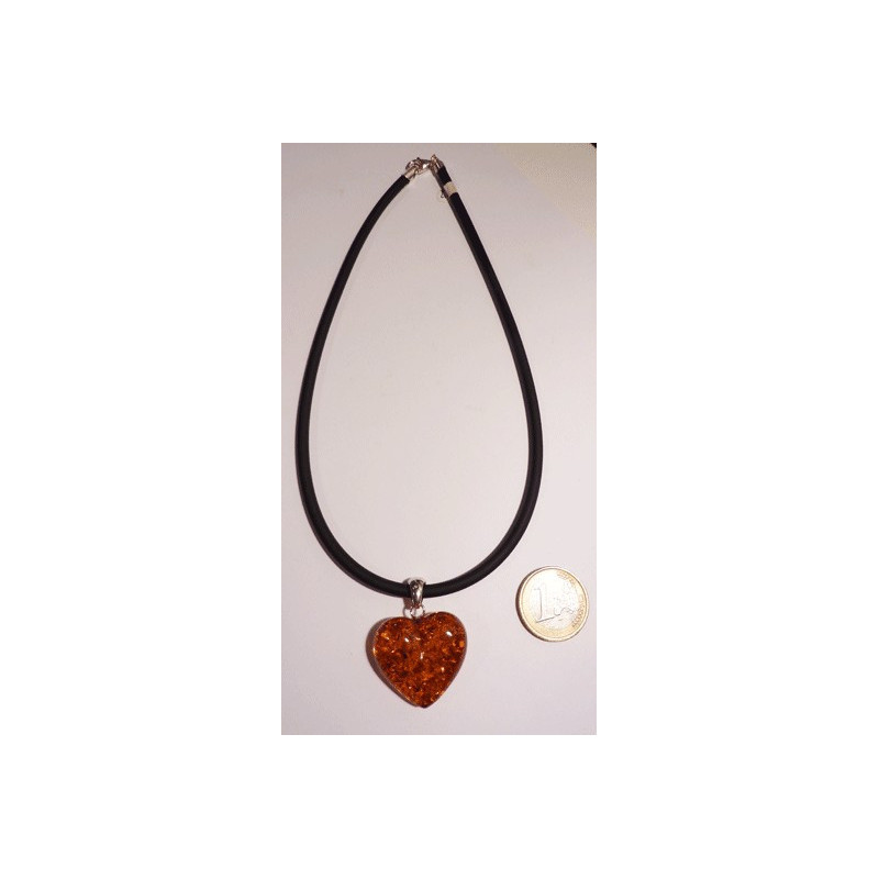 collier pendentif coeur en ambre