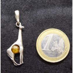 Pendentif Girafe en Ambre
