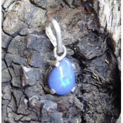 Pendentif en Opale Bleue