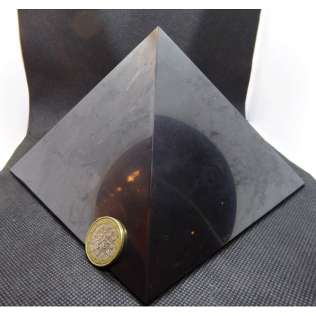 pyramide shungite