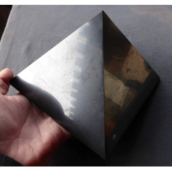 pyramide shungite